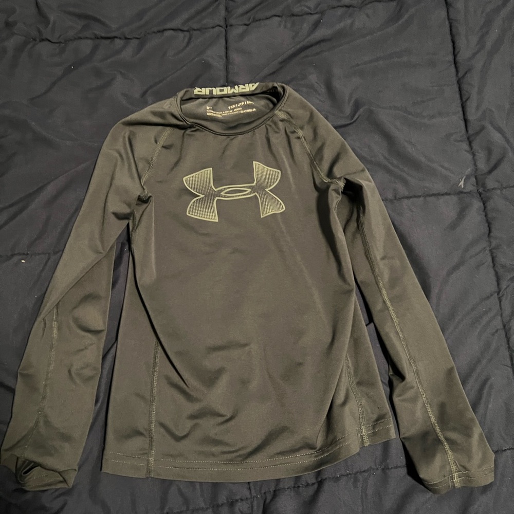 Under armor long sleeve shirt